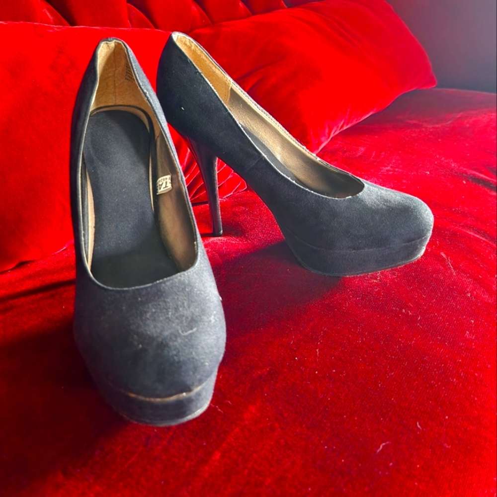 Black Suede high heels nonslip stilettos 4 inch size 9